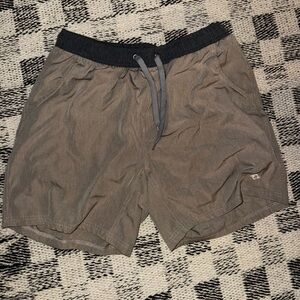 Burlebo medium shorts